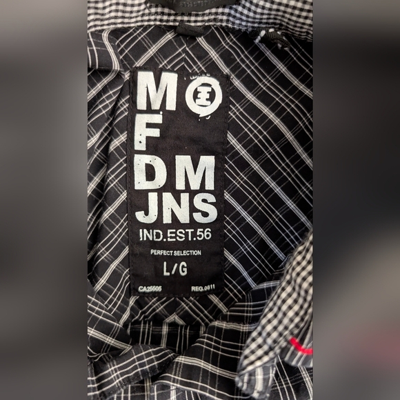 Trendy Black and White Plaid Button Down Shirt - Picture 5 of 6